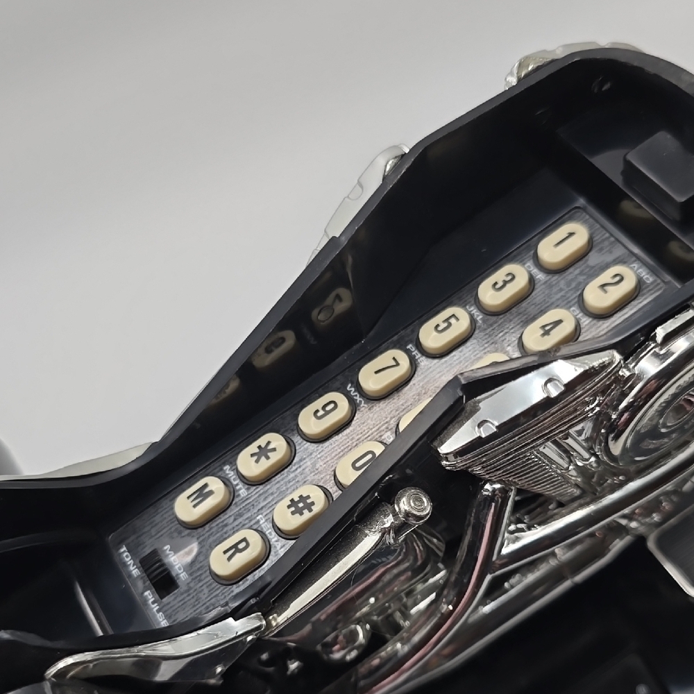 Harley-Davidson Telephone - Picture 10 of 12